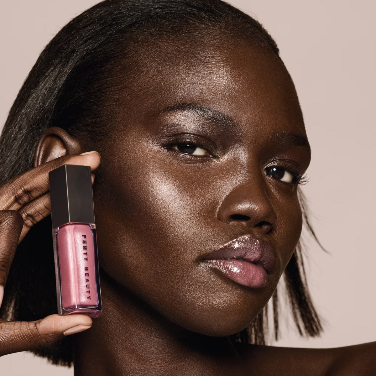 Fenty Beauty - Gloss Bomb, Universal Lip Luminizer, 9 ml, Fu$$y 02